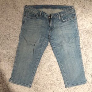 Knee length denim jeans
